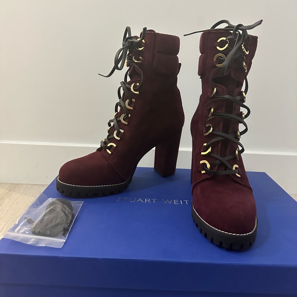 Stuart Weitzman Burgundy Shackleton Size 8